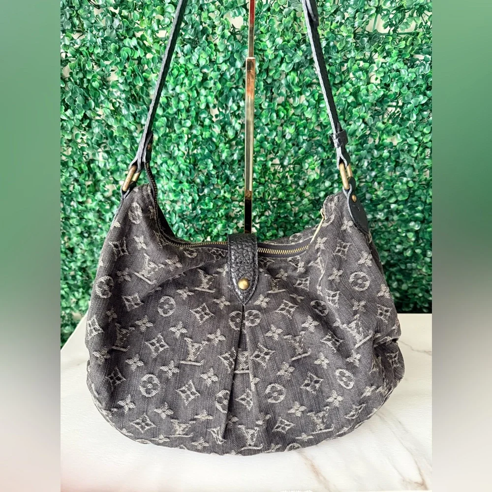 Louis Vuitton Black Denim Shoulder or Crossbody Bag Authentic - Picture 3 of 13